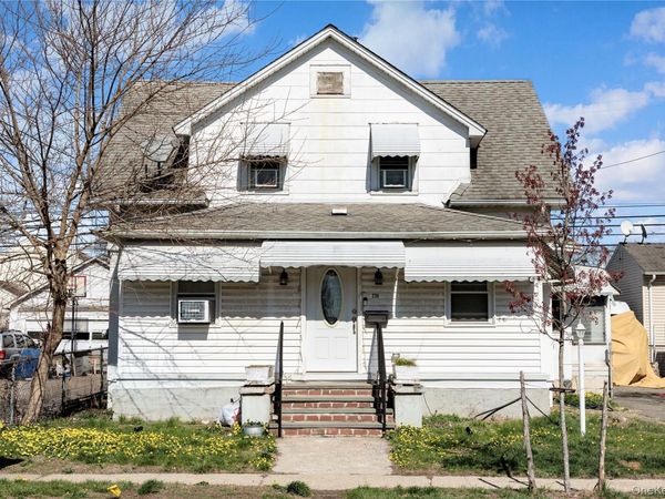 236 Maple Place, Mineola, NY 11501