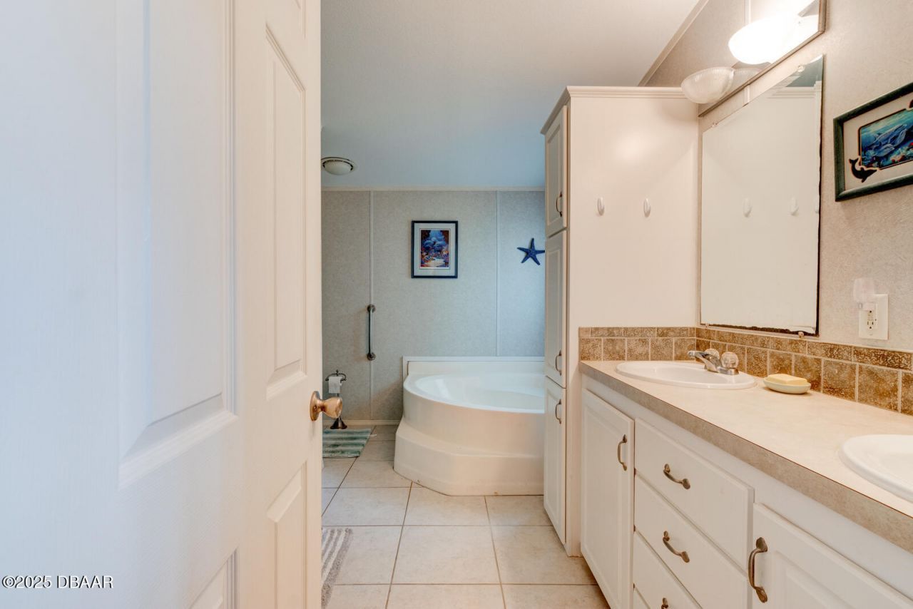 387 Marsh Landing Loop, Oak Hill, FL 32759 Photo