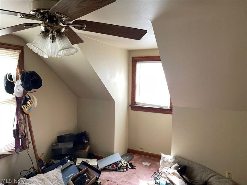 414 E Laclede Avenue , Youngstown, OH 44507 Photo 12