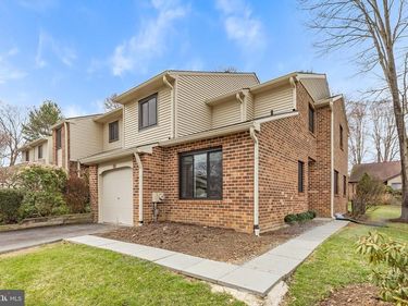 306 HANOVER COURT, CHESTERBROOK, PA 19087