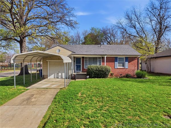 1403 E 49th Place , Tulsa, OK 74105