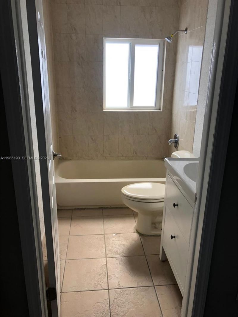 1700 NW 22 Ct , Unit 7 (Upper), Miami, FL 33125 Photo
