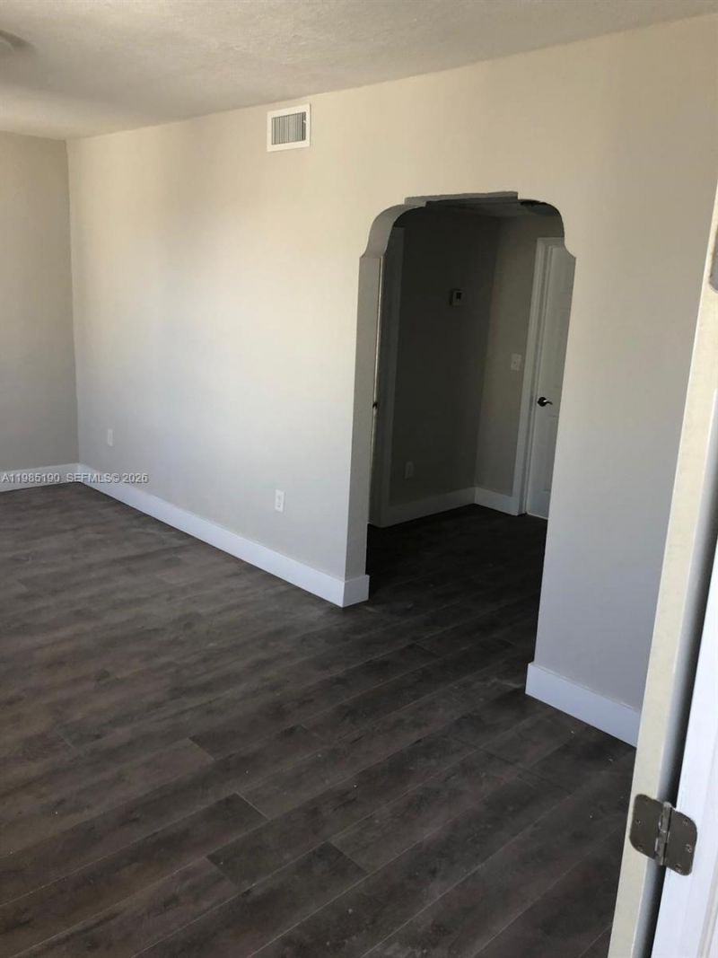 1700 NW 22 Ct , Unit 7 (Upper), Miami, FL 33125 Photo