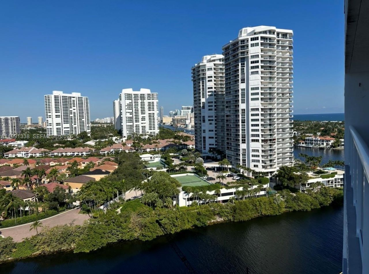 20505 E Country Club Dr, Unit 1739, Aventura, FL 33180 Photo