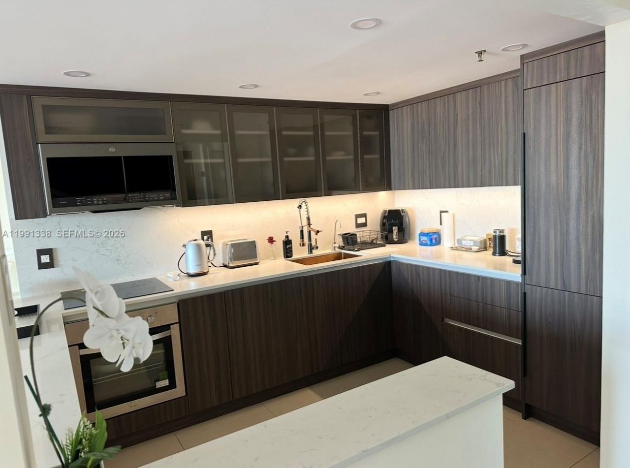 20505 E Country Club Dr, Unit 1739, Aventura, FL 33180 Photo