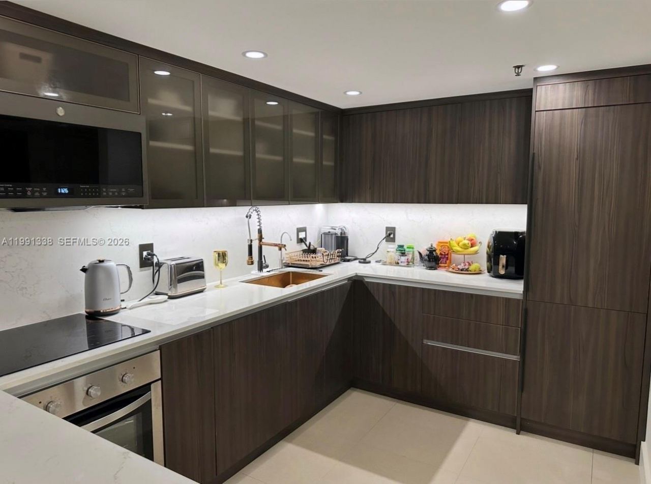 20505 E Country Club Dr, Unit 1739, Aventura, FL 33180 Photo