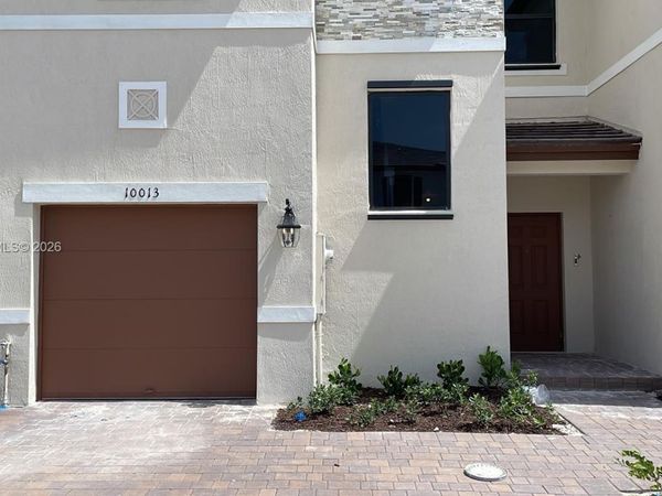10013 SW 231 LN , Miami, FL 33190