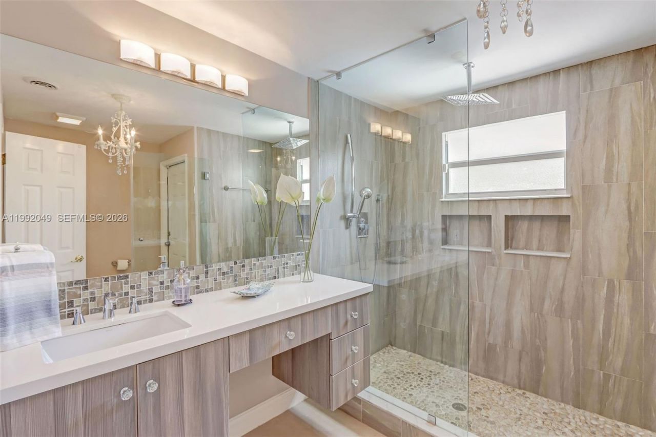 6810 SW 51 St., Miami, FL 33155 Photo