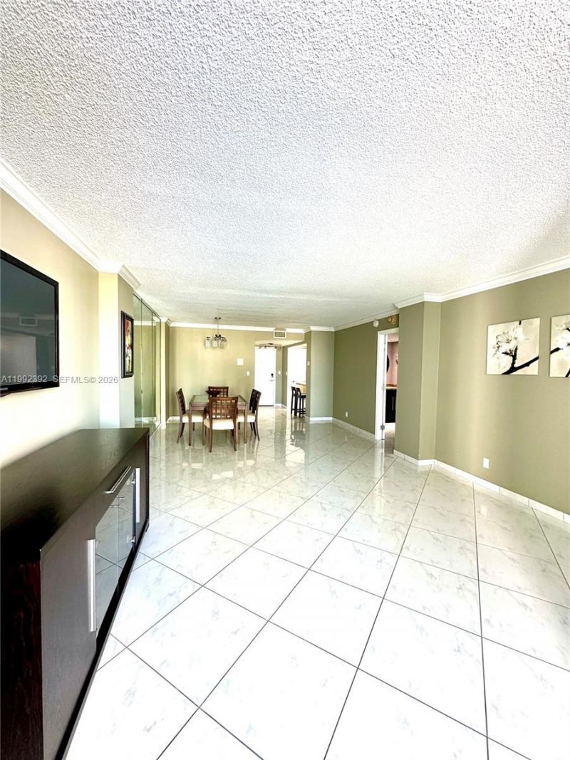 1904 S Ocean Dr, Unit 701, Hallandale Beach, FL 33009 Photo