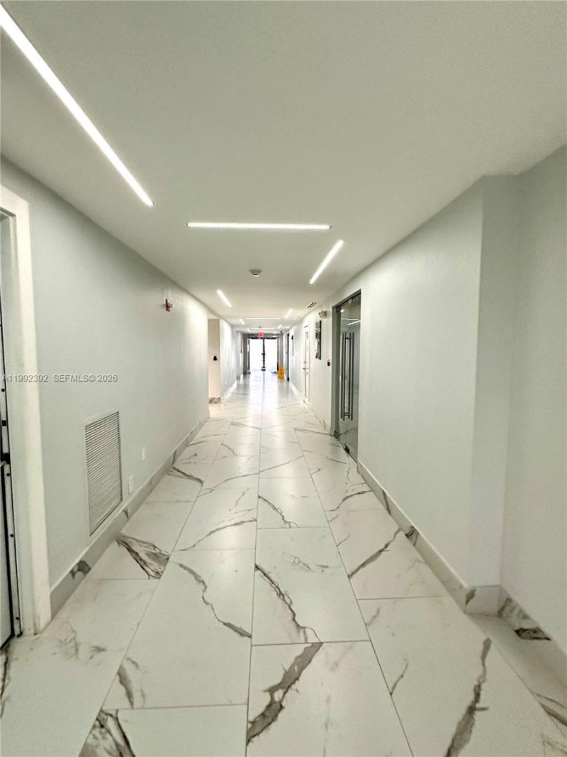 1904 S Ocean Dr, Unit 701, Hallandale Beach, FL 33009 Photo