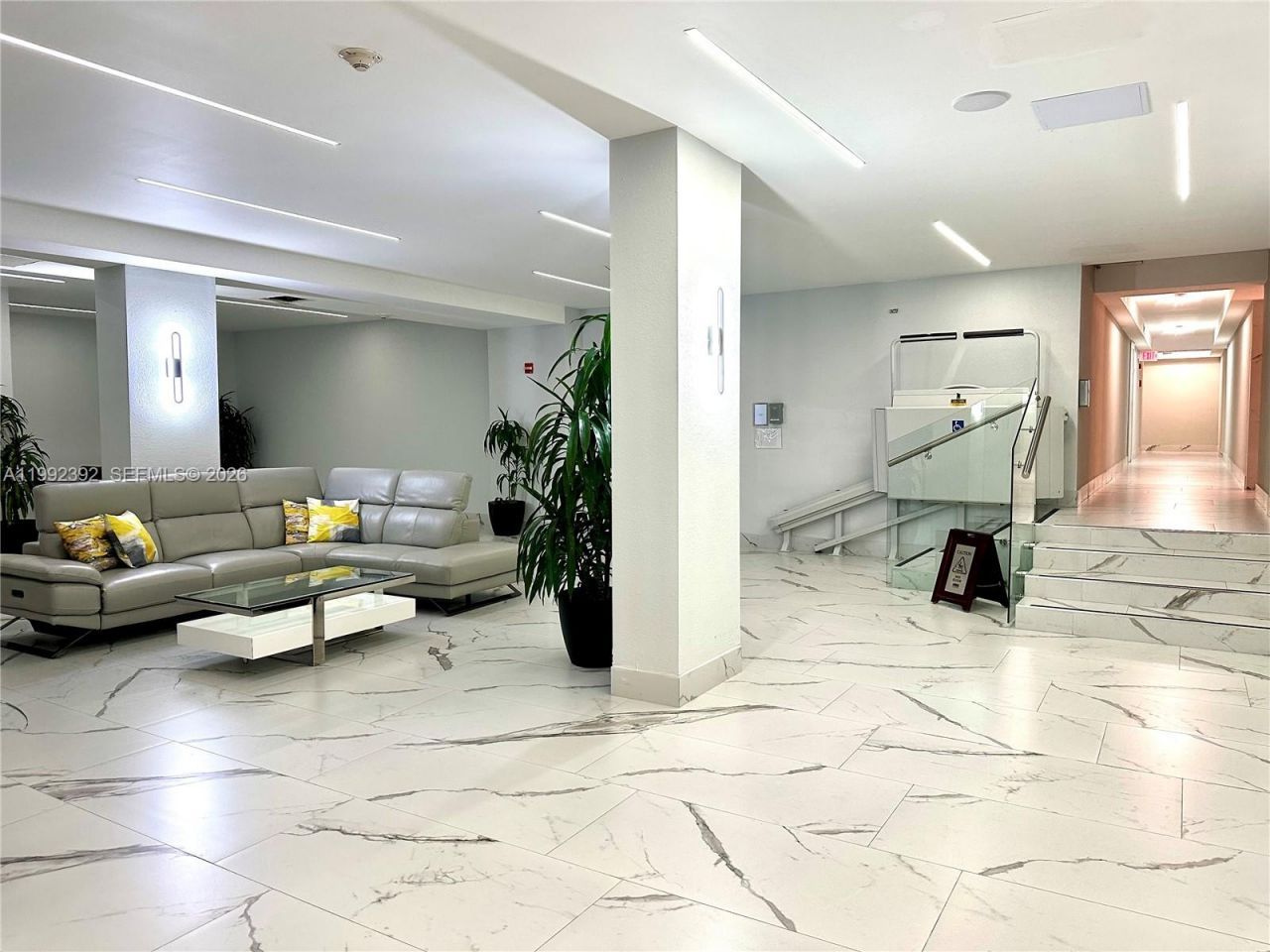 1904 S Ocean Dr, Unit 701, Hallandale Beach, FL 33009 Photo