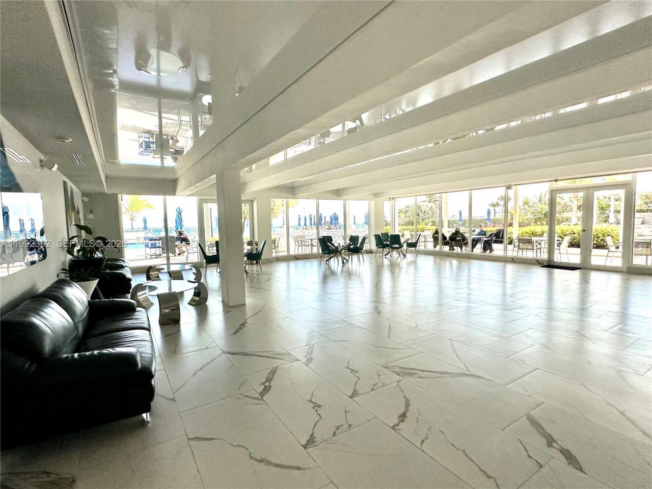 1904 S Ocean Dr, Unit 701, Hallandale Beach, FL 33009 Photo