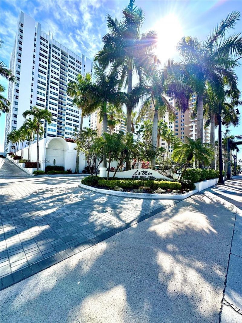1904 S Ocean Dr, Unit 701, Hallandale Beach, FL 33009 Photo