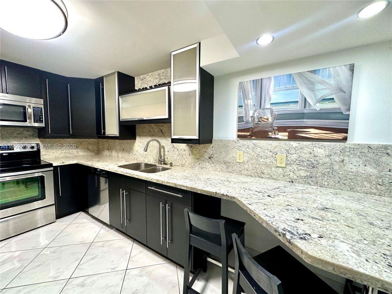 1904 S Ocean Dr, Unit 701, Hallandale Beach, FL 33009 Photo