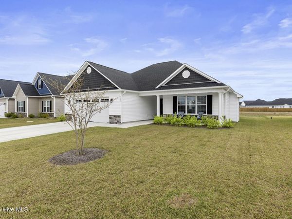 924 Uplands Lane, Jacksonville, NC 28546