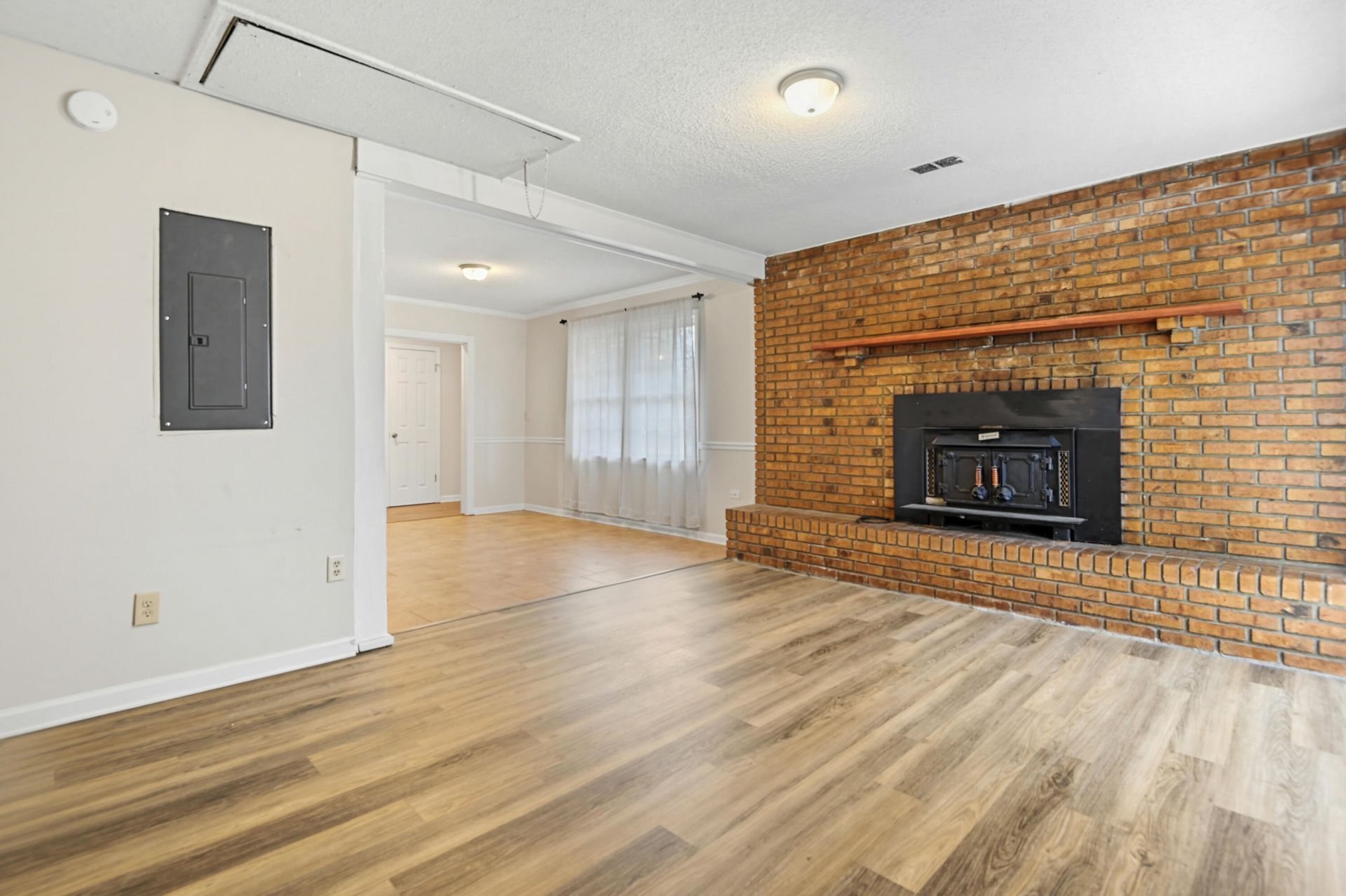 4467 Donwood Circle Photo 11