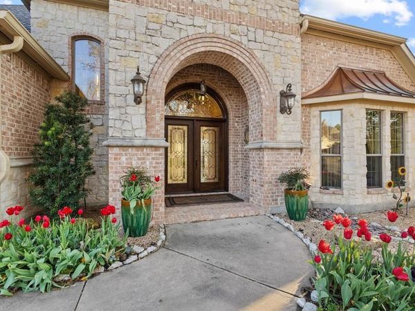 2001 Augusta Court, DeSoto, TX 75115