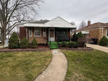 14805 Arlington Avenue, Allen Park, MI 48101