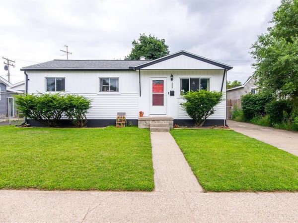 1203 Commonwealth Avenue, Ypsilanti, MI 48198