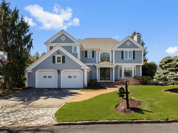 14 Meadow Lane , Manhasset, NY 11030