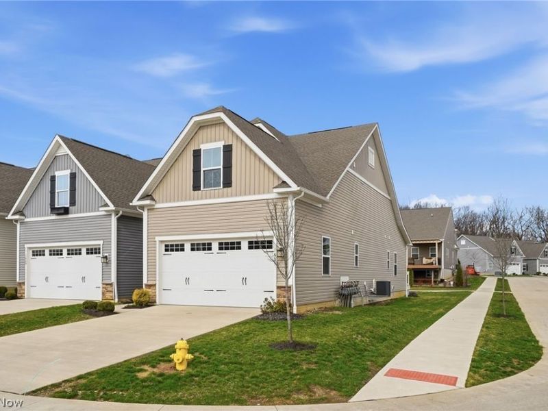 1637 Mud Brook Lane , Akron, OH 44313 Photo 2