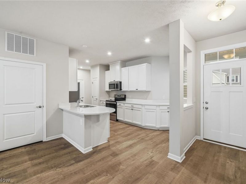 1637 Mud Brook Lane , Akron, OH 44313 Photo 3