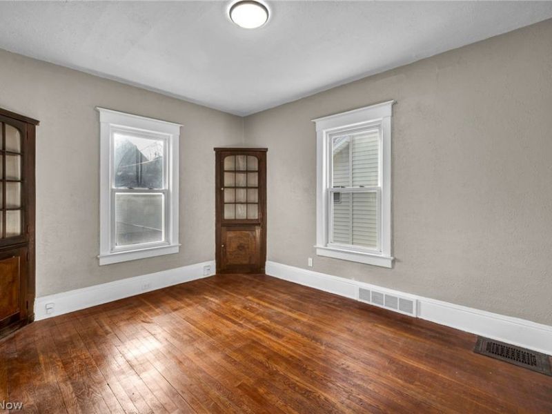 651 E 115th Street , Cleveland, OH 44108 Photo 10