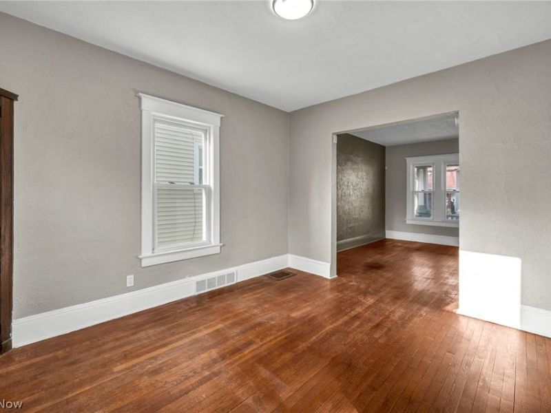 651 E 115th Street , Cleveland, OH 44108 Photo 11