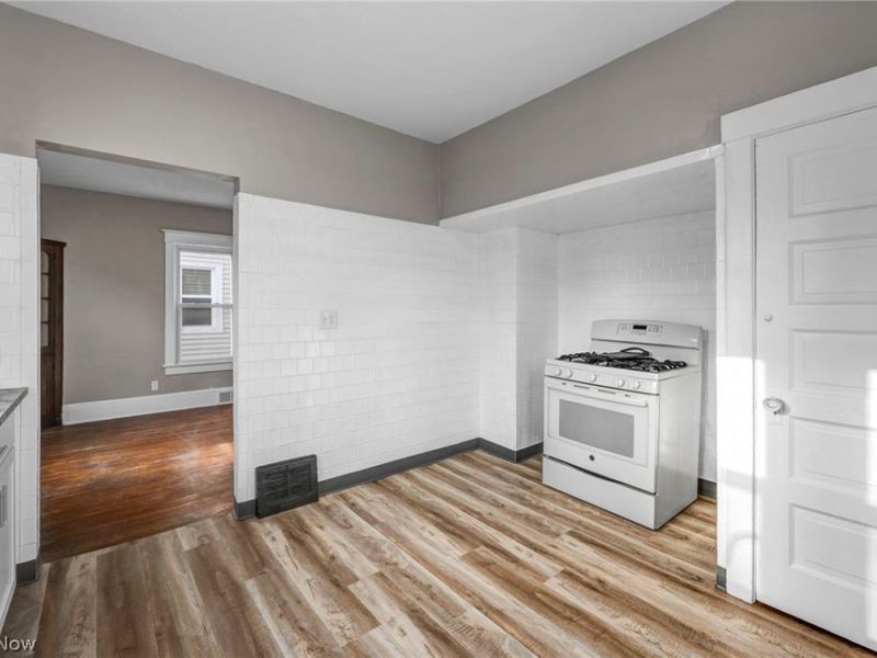 651 E 115th Street , Cleveland, OH 44108 Photo 15