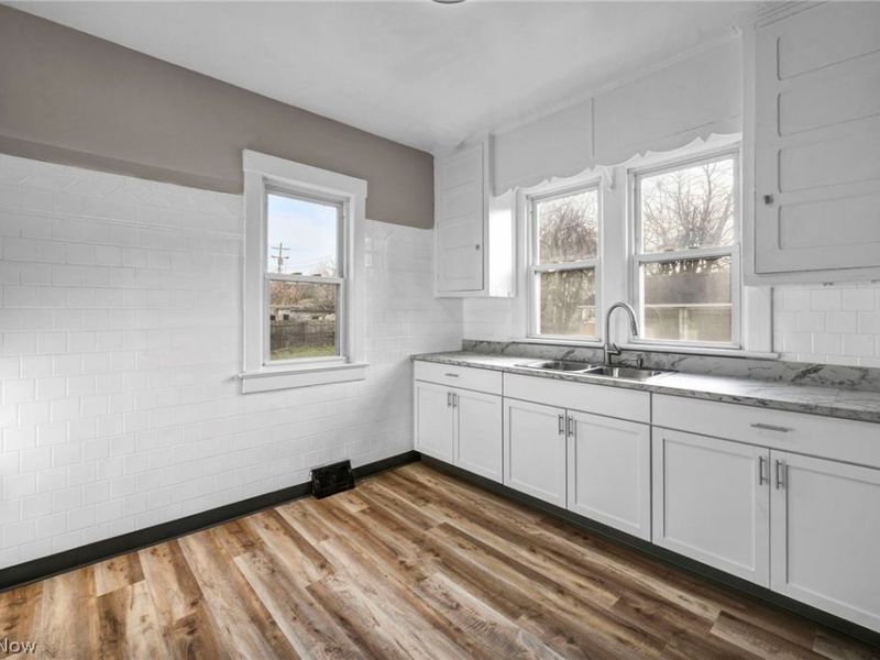 651 E 115th Street , Cleveland, OH 44108 Photo 16