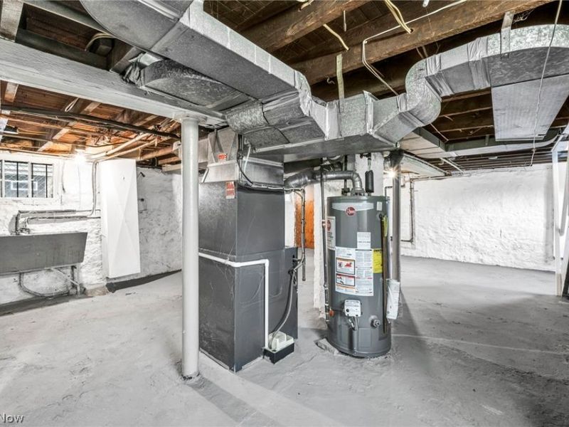 651 E 115th Street , Cleveland, OH 44108 Photo 36