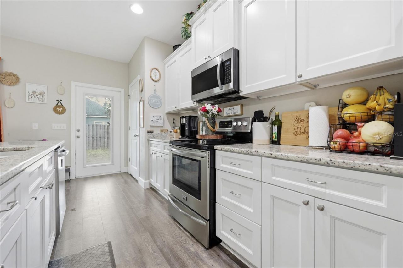 16612 NW 191st Way, High Springs, FL 32643 Photo