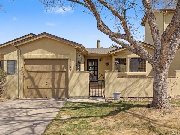 18624 E Saratoga Place , Aurora, CO 80015