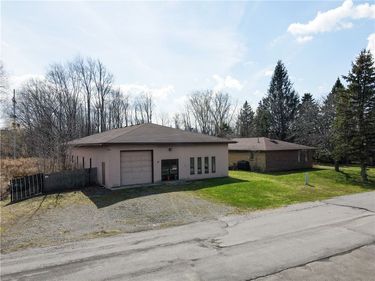 50-60 Ho-Jack Pk Pvt, Rochester, NY 14612