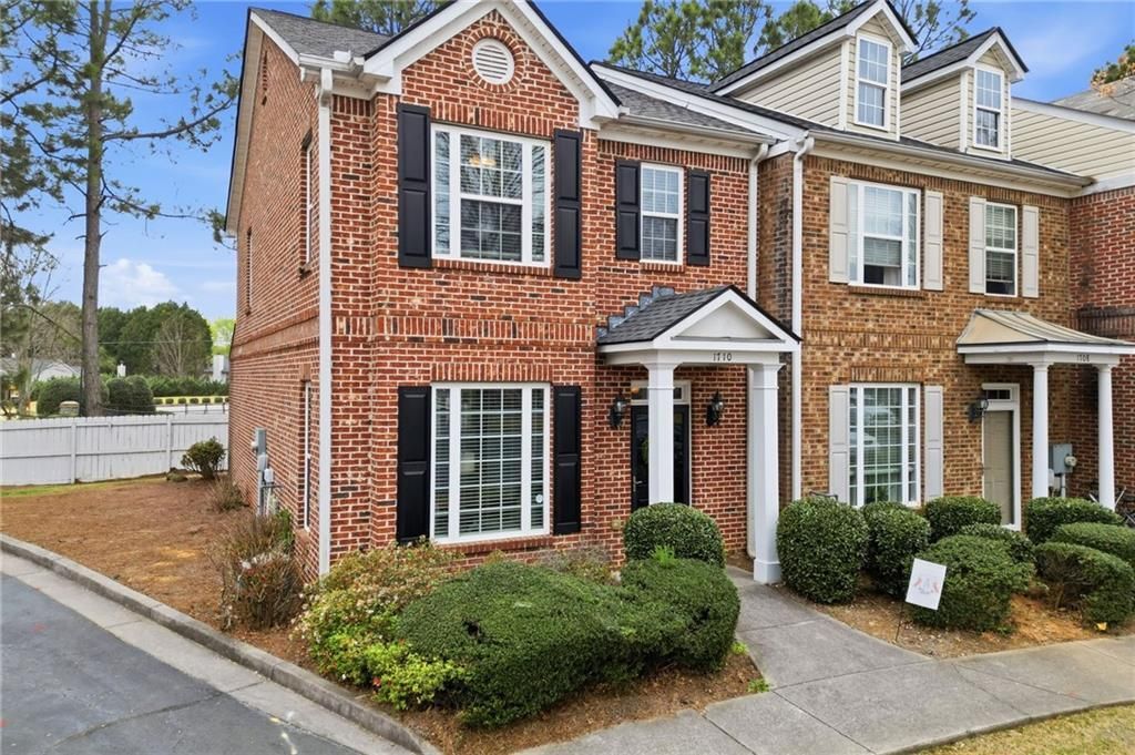 1710 Heights Circle Nw, Kennesaw, GA 30152 Main Photo