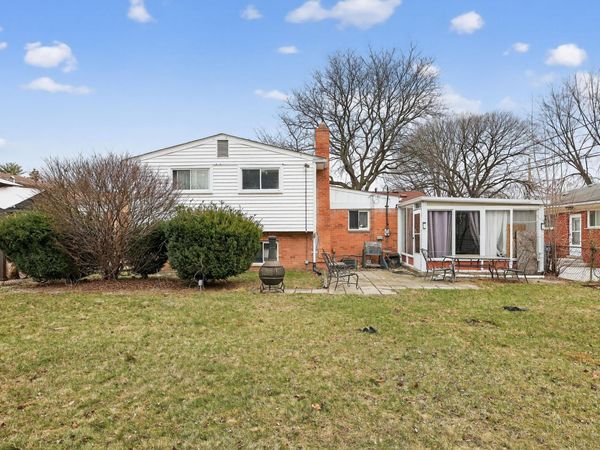 13511 Dixie, Redford, MI 48239