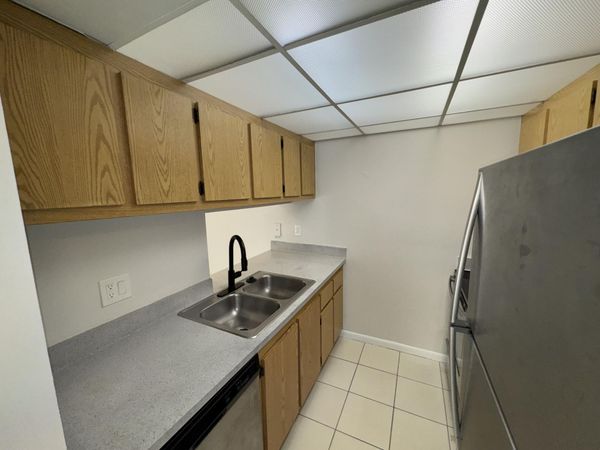 1854 Abbey Road, Unit 102, West Palm Beach, FL 33415