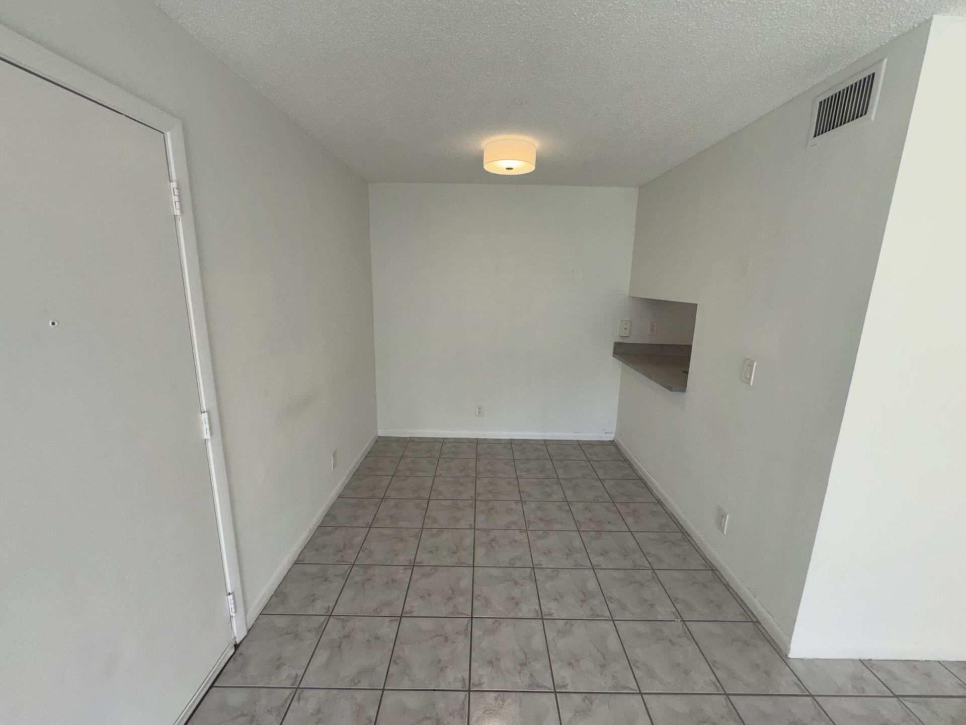 1854 Abbey Road, Unit 102, West Palm Beach, FL 33415 Photo