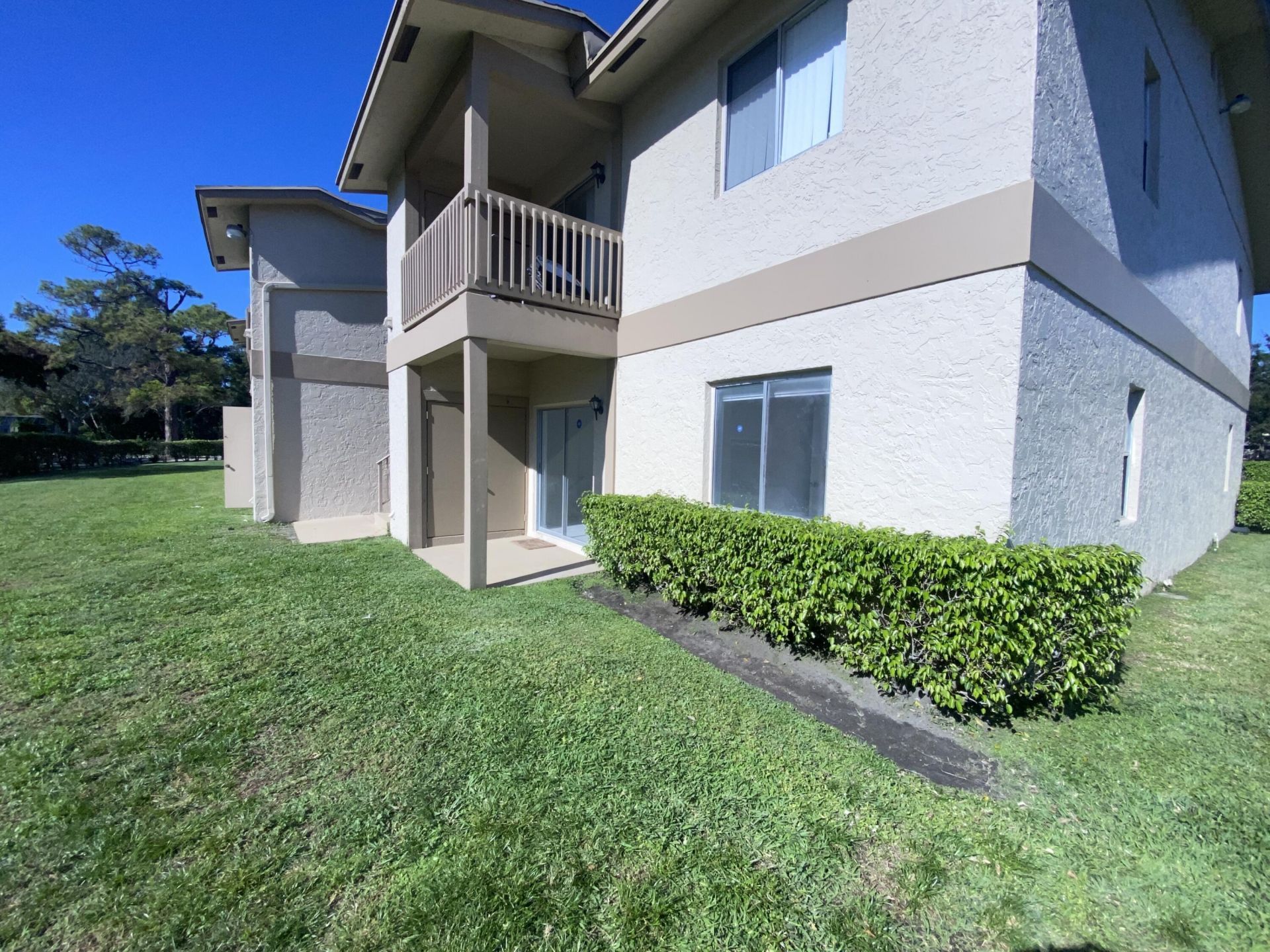 1854 Abbey Road, Unit 102, West Palm Beach, FL 33415 Photo
