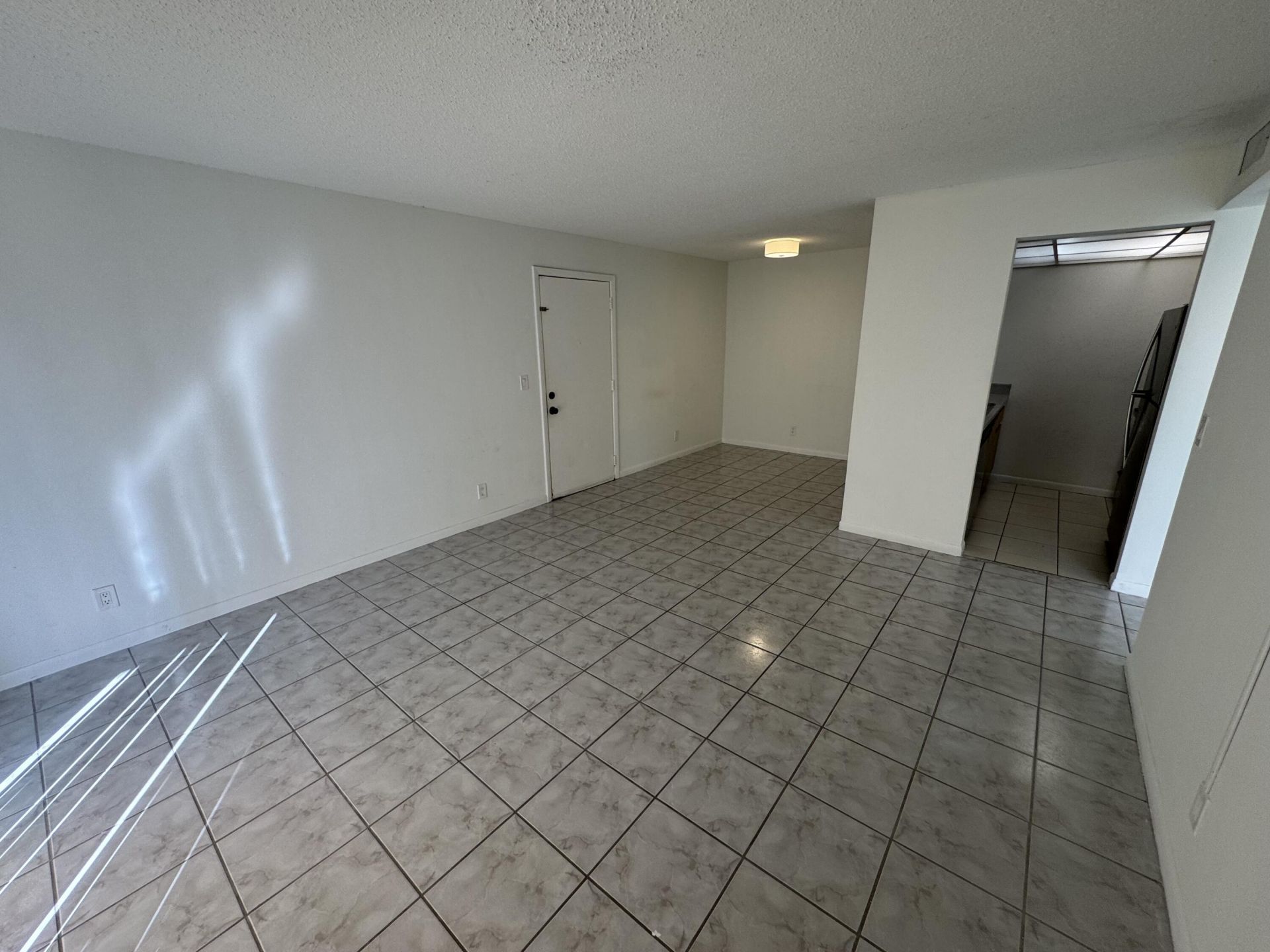 1854 Abbey Road, Unit 102, West Palm Beach, FL 33415 Photo