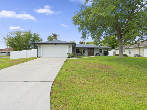 3238 SW Constellation Road, Port St. Lucie, FL 34953