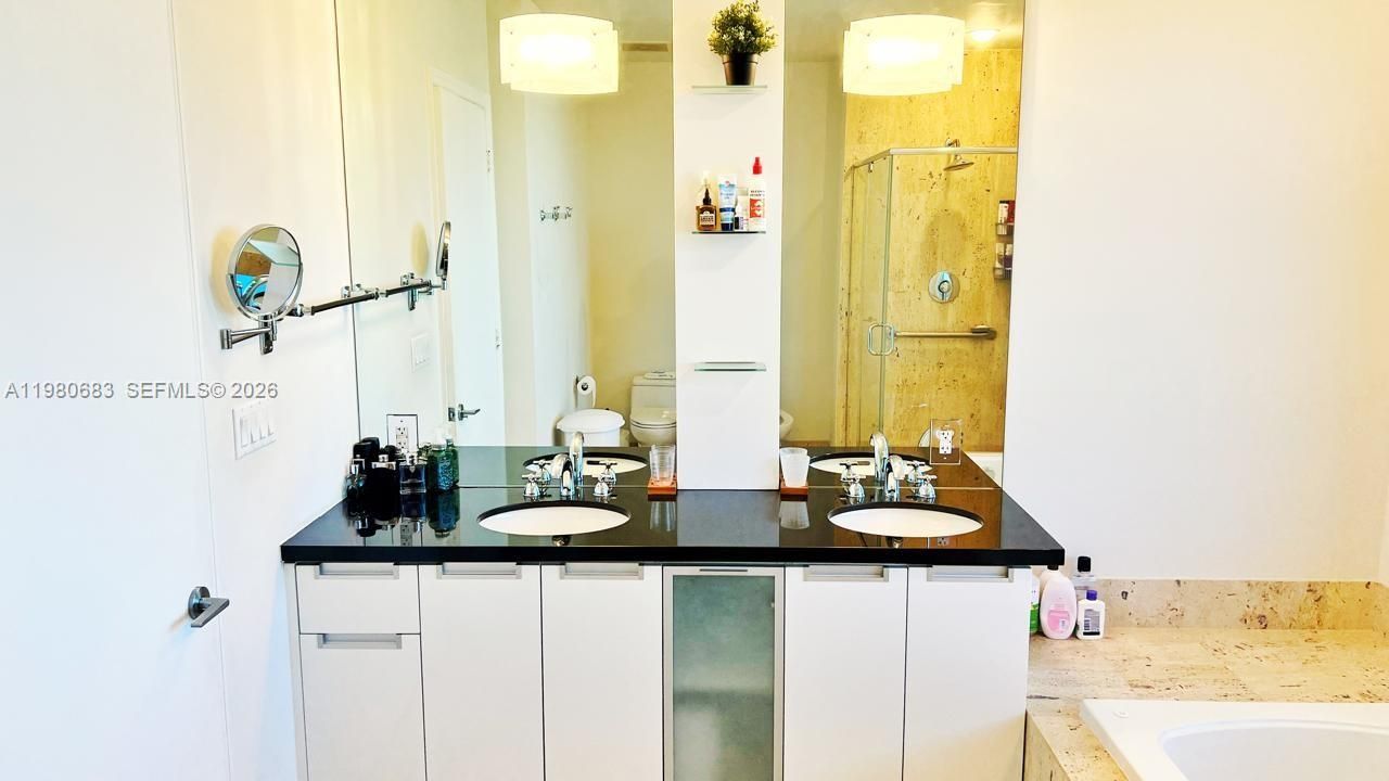7901 Hispanola Ave, Unit 1611, North Bay Village, FL 33141 Photo