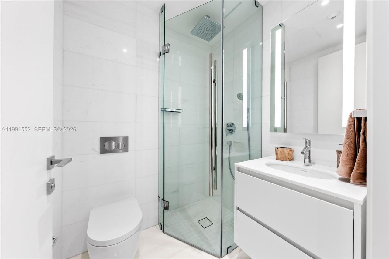 300 Biscayne Boulevard Way , Unit 901E, Miami, FL 33131 Photo