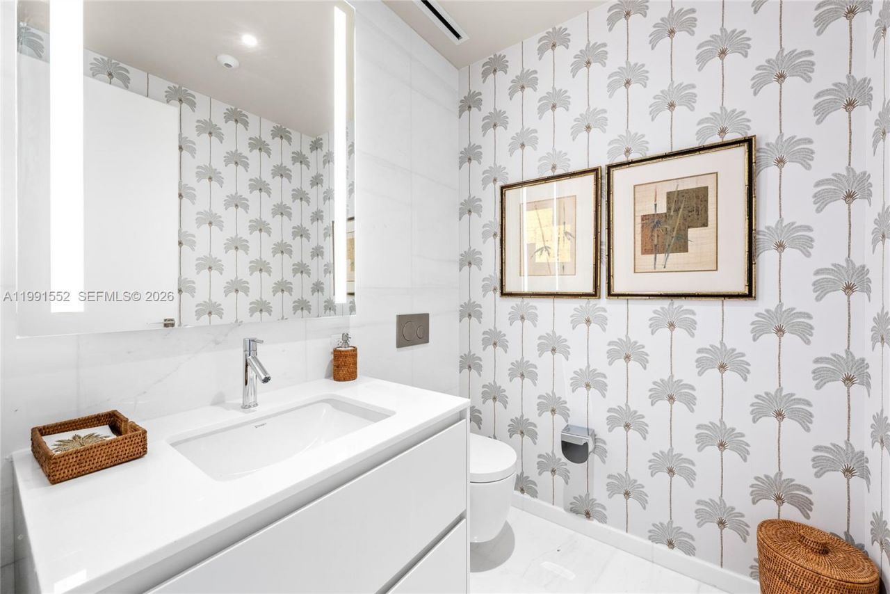 300 Biscayne Boulevard Way , Unit 901E, Miami, FL 33131 Photo