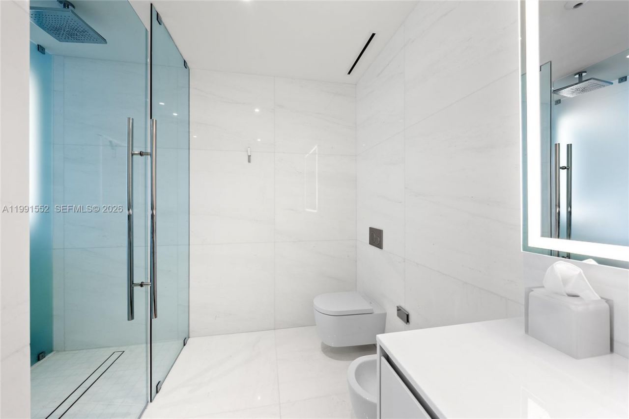 300 Biscayne Boulevard Way , Unit 901E, Miami, FL 33131 Photo