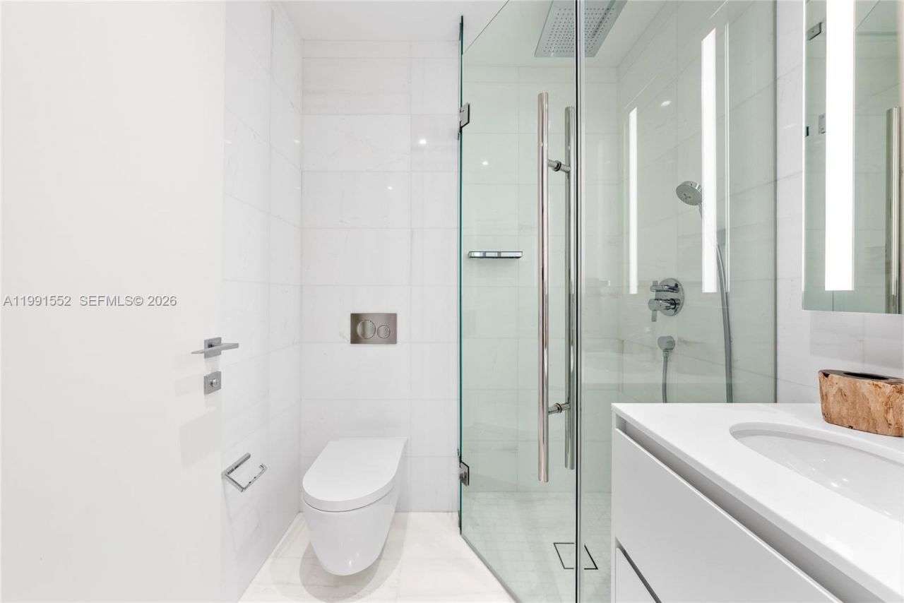 300 Biscayne Boulevard Way , Unit 901E, Miami, FL 33131 Photo