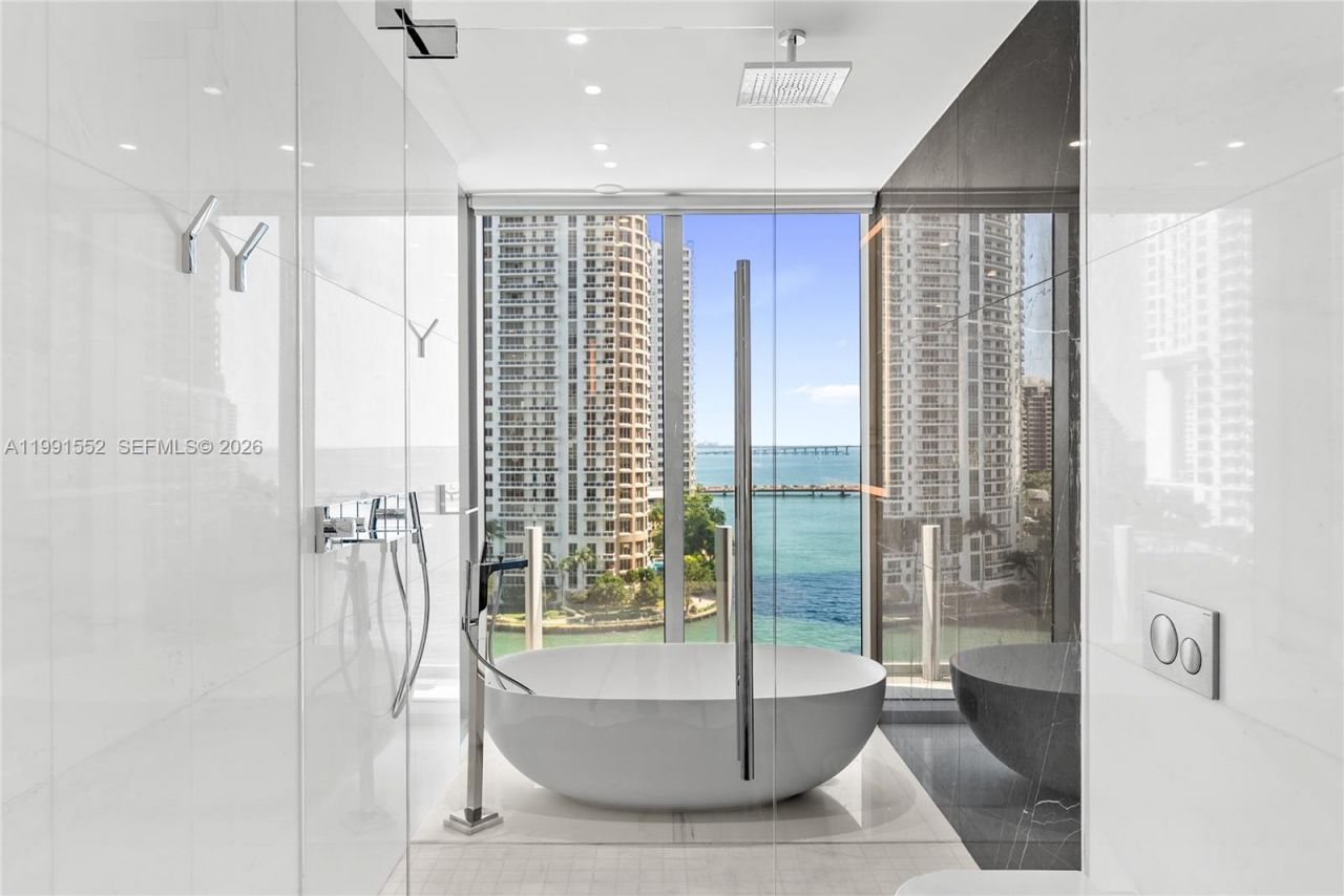300 Biscayne Boulevard Way , Unit 901E, Miami, FL 33131 Photo