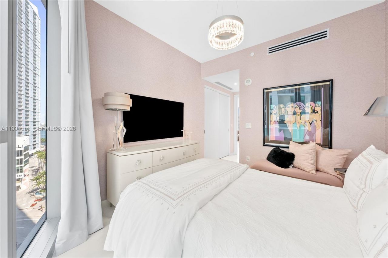 300 Biscayne Boulevard Way , Unit 901E, Miami, FL 33131 Photo