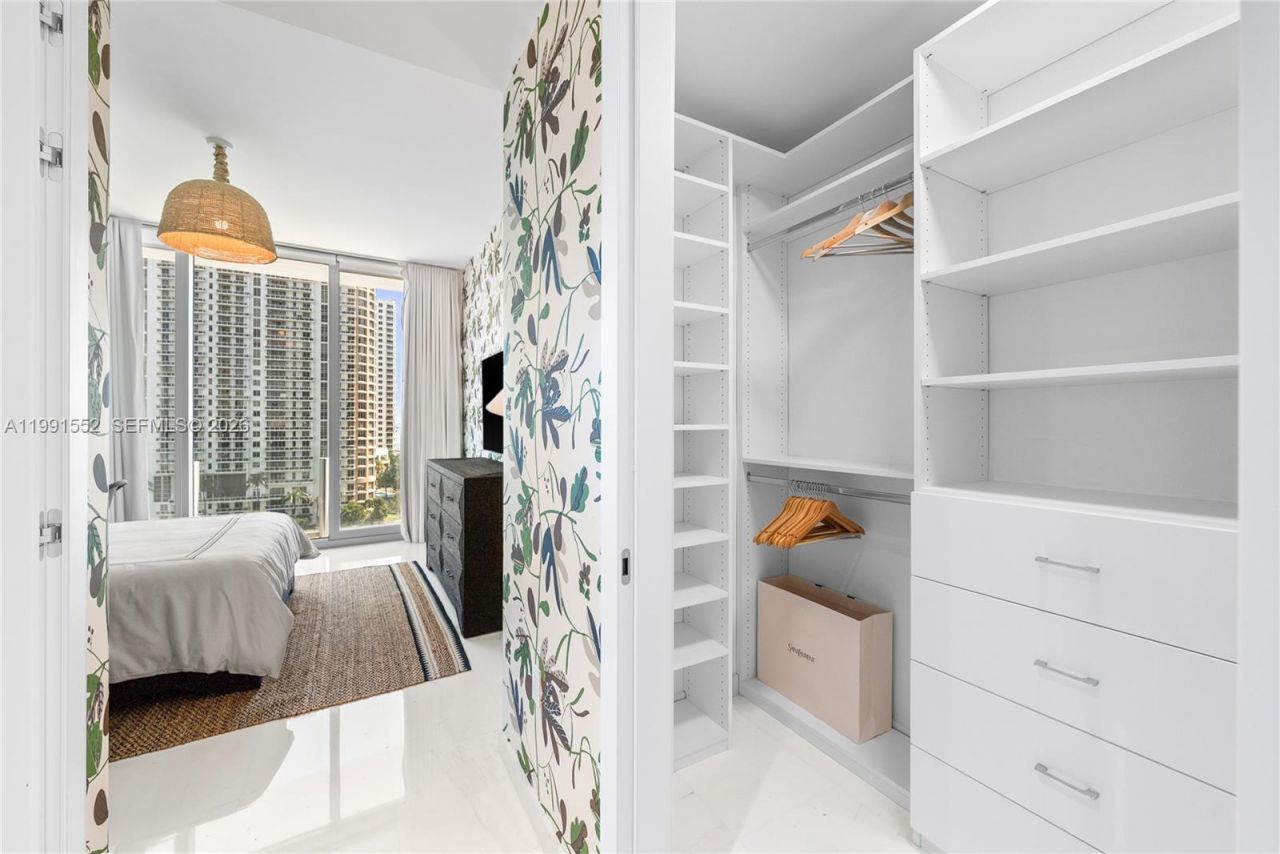 300 Biscayne Boulevard Way , Unit 901E, Miami, FL 33131 Photo