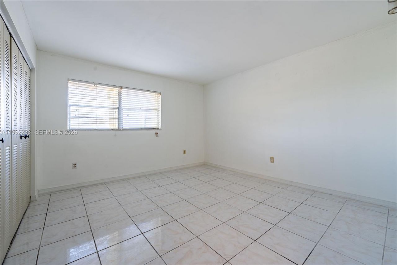 250 NW 107th Ave , Unit 205, Miami, FL 33172 Photo